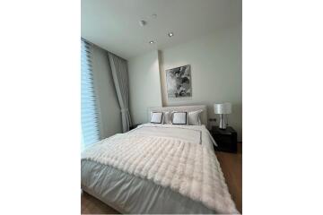 Elegant 2-Bed Bangkok Condo 5 Mins Walk to BTS Chit Lom