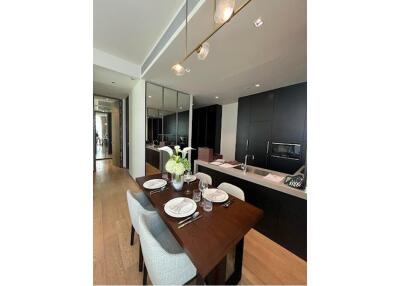 Elegant 2-Bed Bangkok Condo 5 Mins Walk to BTS Chit Lom