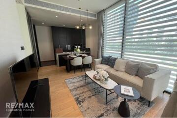 Elegant 2-Bed Bangkok Condo 5 Mins Walk to BTS Chit Lom