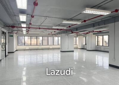 Office Space for rent in Surawong