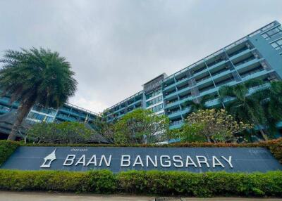 Front view of Baan Bangsaray building