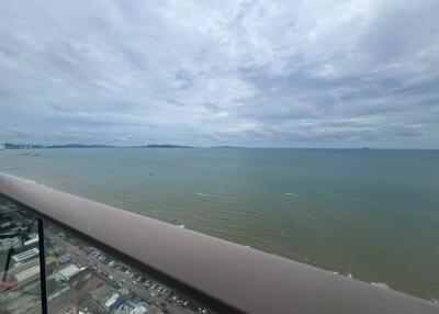 Balcony with ocean view