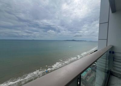 Balcony with ocean view