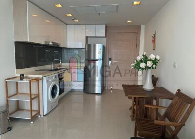 Modern kitchen with dining area