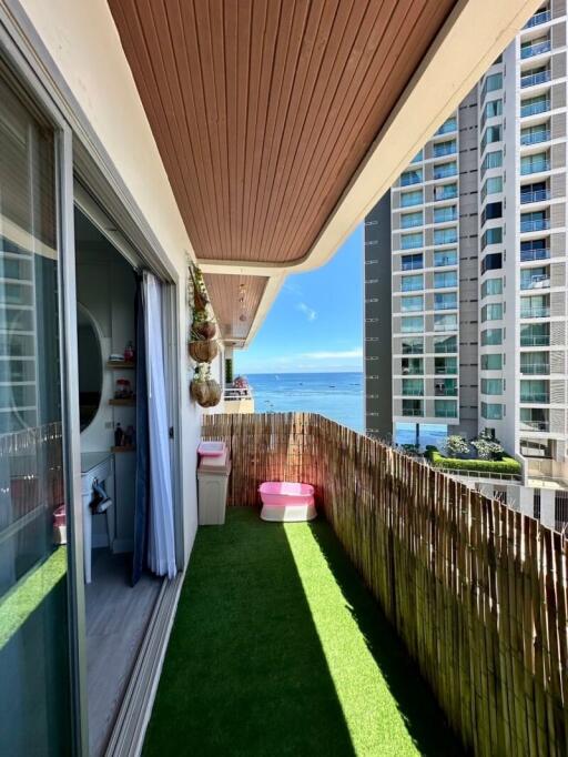 Balcony with ocean view