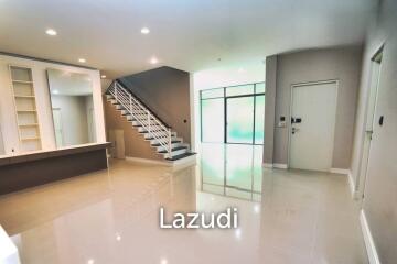 5 Bed 4 Bath 318 SQ.M Setthasiri Krungthep Kreetha