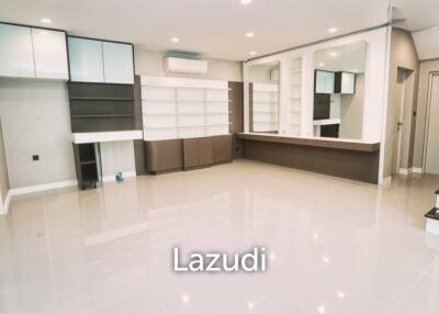 5 Bed 4 Bath 318 SQ.M Setthasiri Krungthep Kreetha