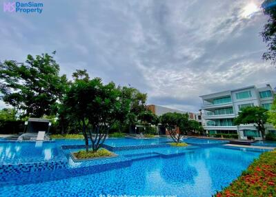 Beachfront Condo in Hua Hin Center at Baan Sandao