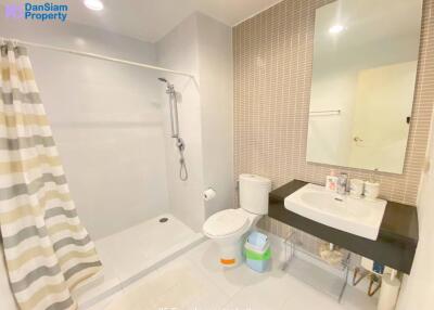 Beachfront Condo in Hua Hin Center at Baan Sandao