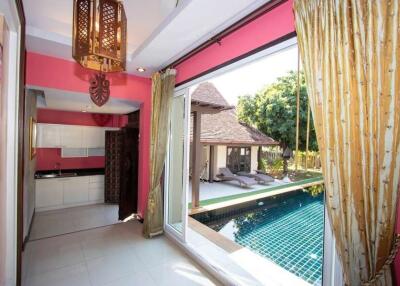 3 Bed house with pool & 1 bed guest house