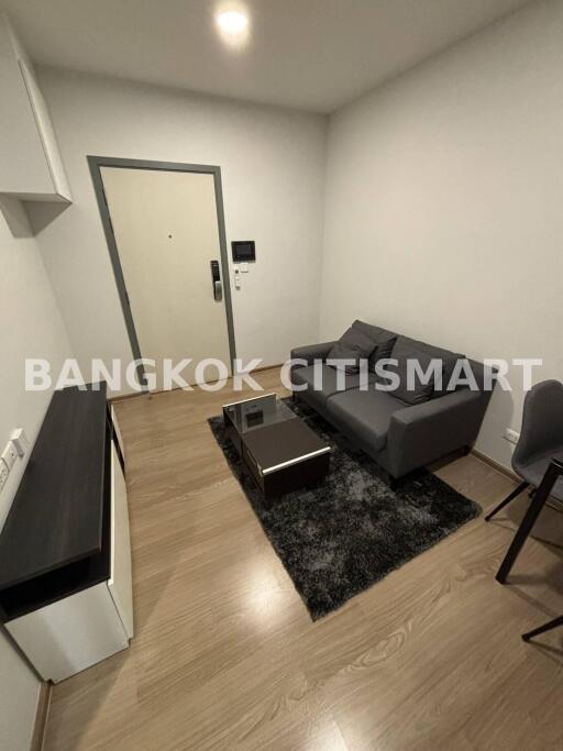 Condo at Chewathai Pinklao for rent