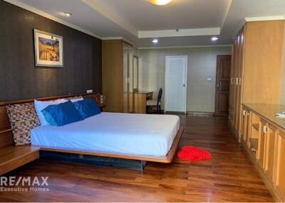 Luxurious 3BR Condo for Rent with Stunning Views of Sathorn Park