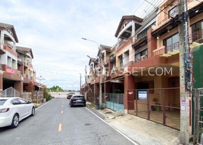 Street view of residential buildings