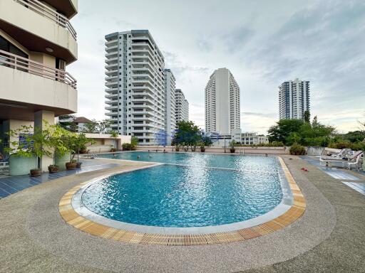 Studio Condo in Kieng Talay Condo Pratumnak C011869