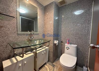 Studio Condo in Kieng Talay Condo Pratumnak C011869