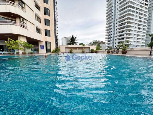 Studio Condo in Kieng Talay Condo Pratumnak C011869