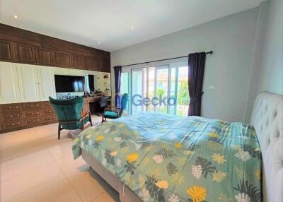 4 Bedrooms House in Central Park Hillside Village East Pattaya H011866