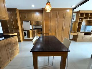 1 Bedroom Condo in Platinum Suites Condominium Jomtien