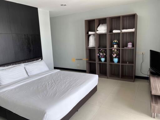 คอนโดนี้ มีห้องนอน 2 ห้องนอน  อยู่ในโครงการ คอนโดมิเนียมชื่อ Platinum Suites Condominiums 