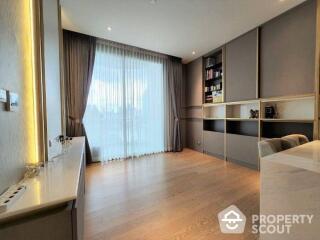 1-BR Condo at Magnolias Waterfront Residences near BTS Saphan Taksin