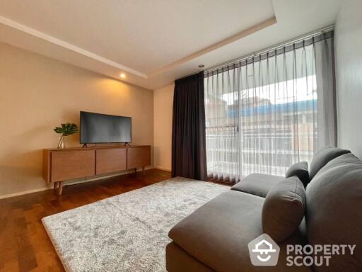 2-BR Condo at Ban Chao Phraya Condo near MRT Hua Lamphong