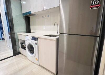 Studio Condo at Life One Wireless near BTS Phloen Chit