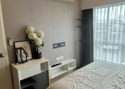 1-BR Condo at The Viva Condo Sathorn-Taksin near BTS Wongwian Yai