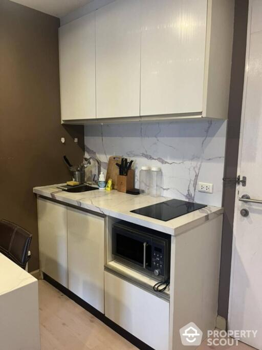 1-BR Condo at The Viva Condo Sathorn-Taksin near BTS Wongwian Yai