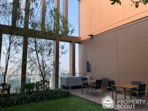 1-BR Condo at The Lofts Ekkamai near BTS Ekkamai