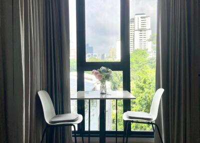 Studio Condo at The Teak Sukhumvit 39 near BTS Phrom Phong