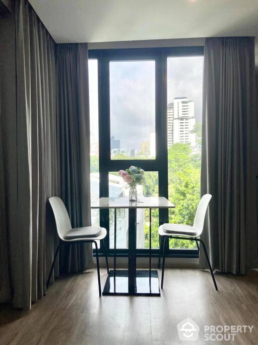 Studio Condo at The Teak Sukhumvit 39 near BTS Phrom Phong