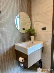 Studio Condo at The Teak Sukhumvit 39 near BTS Phrom Phong