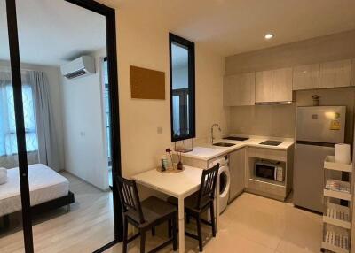 1-BR Condo at Life Asoke near ARL Makkasan