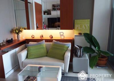 1-BR Condo at Rhythm Sathorn-Narathiwas near BTS Chong Nonsi