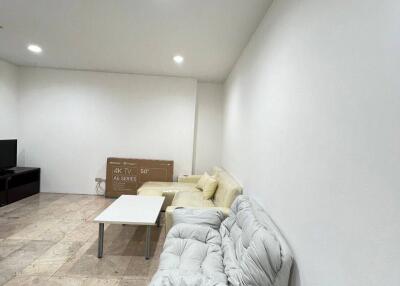 2-BR Condo at Wittayu Complex near BTS Phloen Chit