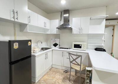 2-BR Condo at Wittayu Complex near BTS Phloen Chit