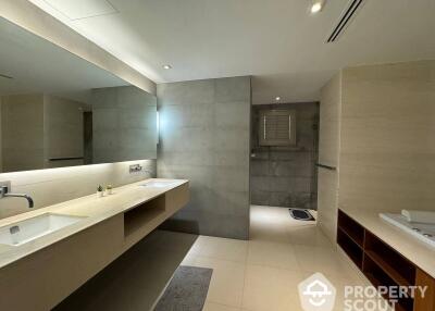 3-BR Condo at The Crest Ruamrudee near BTS Phloen Chit