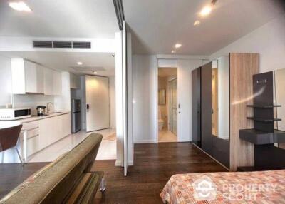 1-BR Condo at Nara 9 Sathorn-Narathiwas near BTS Saint Louis