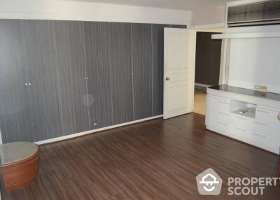 3-BR Condo at President Park Condominium near MRT Queen Sirikit National Convention Centre