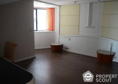 3-BR Condo at President Park Condominium near MRT Queen Sirikit National Convention Centre