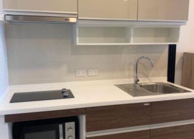 1-BR Condo at Supalai Premier Charoen Nakhon near BTS Krung Thon Buri