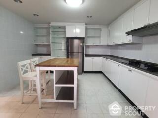 4-BR Apt. near BTS Phrom Phong