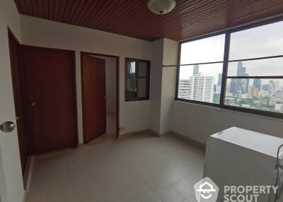 4-BR Apt. near BTS Phrom Phong