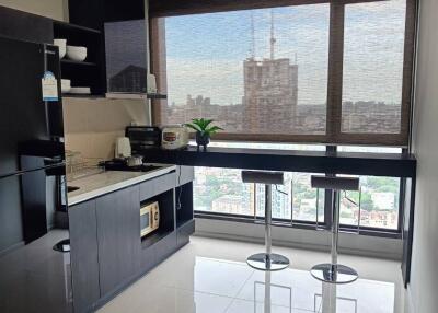 1-BR Condo at Rhythm Sukhumvit 44/1 near BTS Phra Khanong (ID 441150)