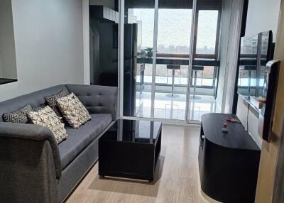 1-BR Condo at Rhythm Sukhumvit 44/1 near BTS Phra Khanong (ID 441150)