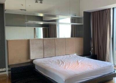 3-BR Condo at The Met Sathorn near BTS Chong Nonsi