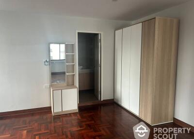 3-BR Condo at Liberty Park Condominium near MRT Sukhumvit