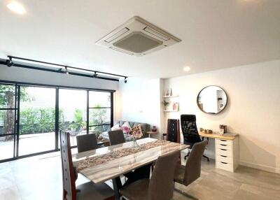 4-BR Townhouse near ARL Ramkhamhaeng