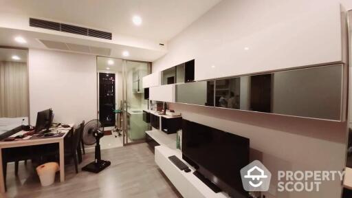 1-BR Condo at The Room Sathorn near BTS Saint Louis