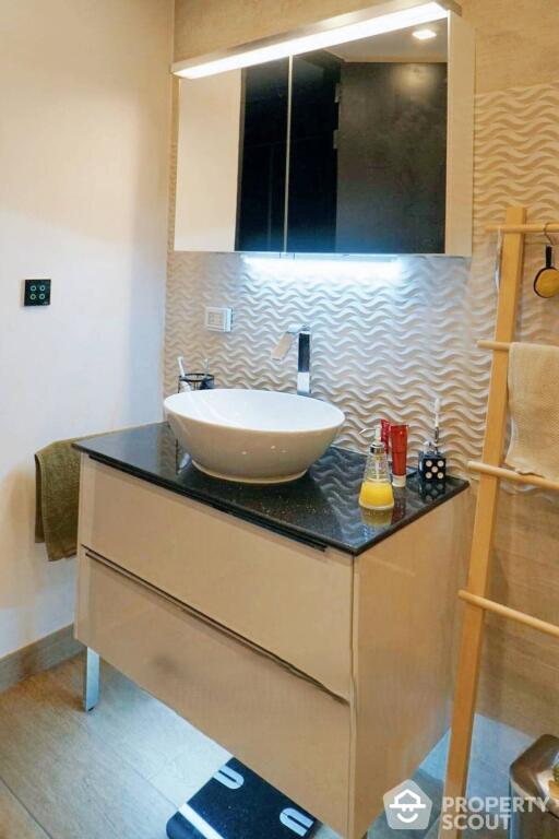 1-BR Condo at Citi Smart Sukhumvit 18 near BTS Asok